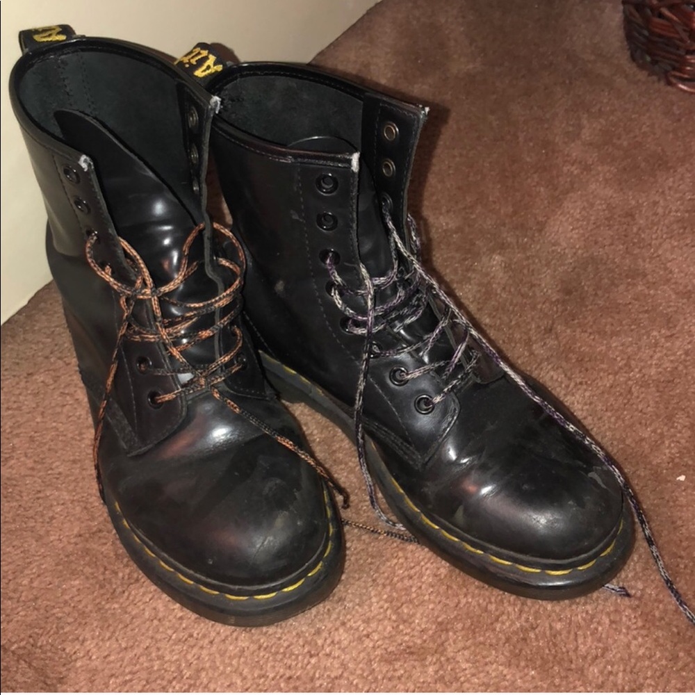 Black dr.martens